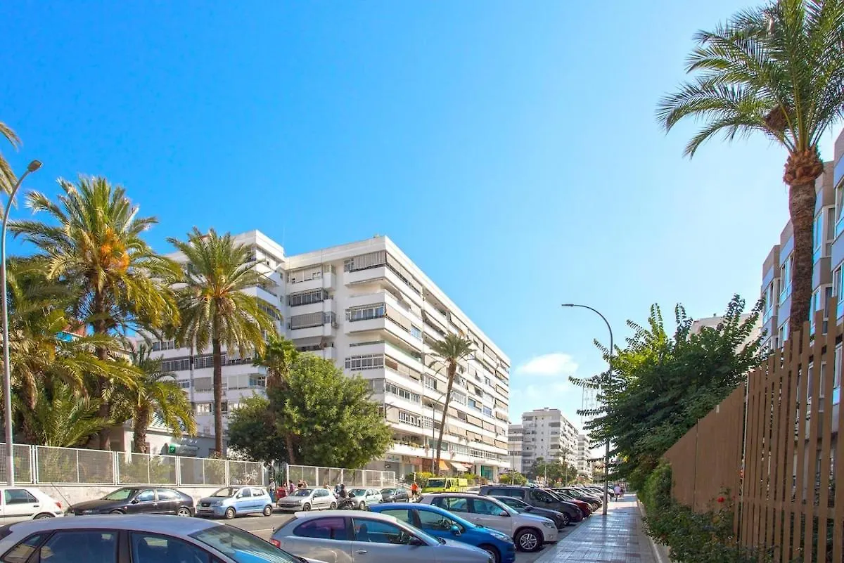 -Malagasunapts- West Beach Malaga Seafood & Relax Spain