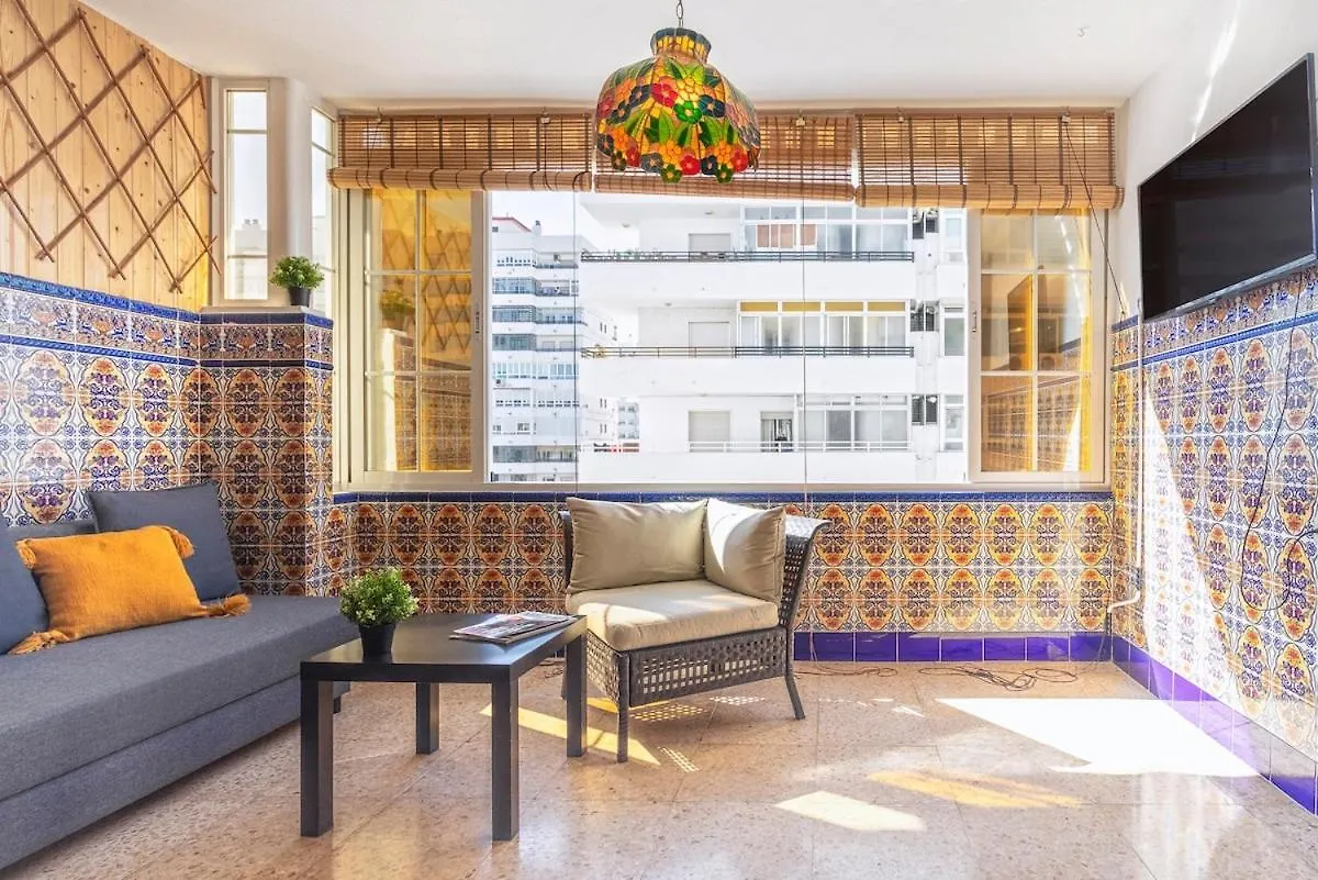 -Malagasunapts- West Beach Malaga Seafood & Relax